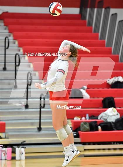 Thumbnail 3 in Grand Oaks vs. Dawson (KISD/CFISD Tournament) photogallery.