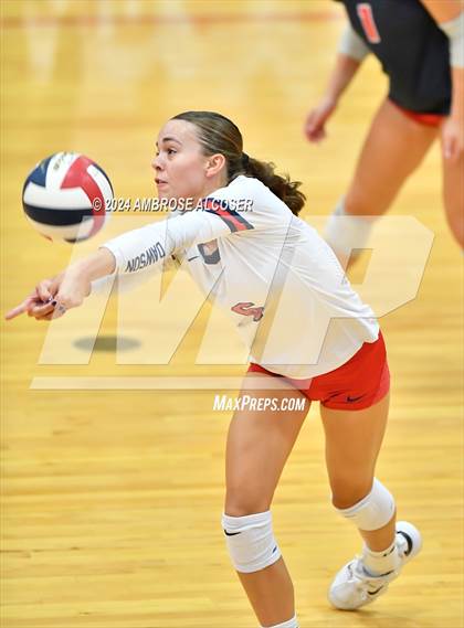 Thumbnail 3 in Grand Oaks vs. Dawson (KISD/CFISD Tournament) photogallery.