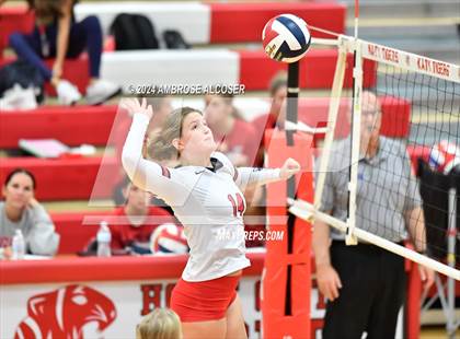 Thumbnail 1 in Grand Oaks vs. Dawson (KISD/CFISD Tournament) photogallery.