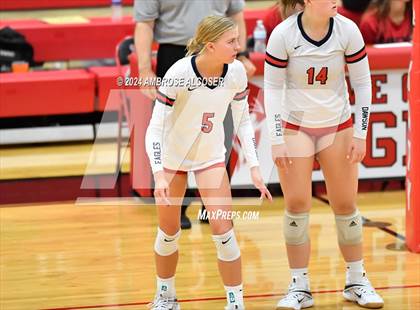 Thumbnail 3 in Grand Oaks vs. Dawson (KISD/CFISD Tournament) photogallery.
