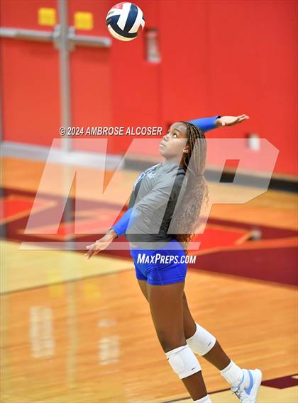 Thumbnail 2 in Grand Oaks vs. Dawson (KISD/CFISD Tournament) photogallery.