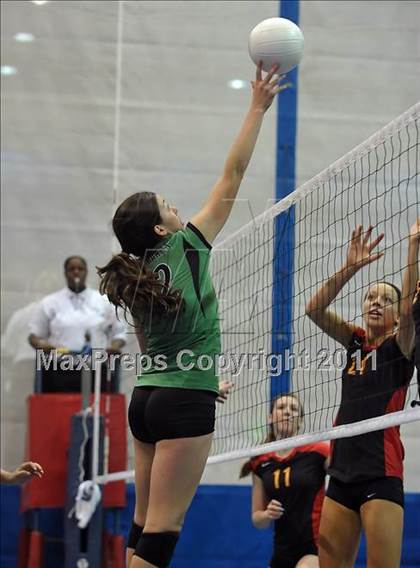 Thumbnail 2 in St. Mary's vs. St. Francis (CIF SJS D1 Final) photogallery.