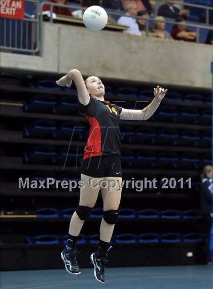 Thumbnail 2 in St. Mary's vs. St. Francis (CIF SJS D1 Final) photogallery.