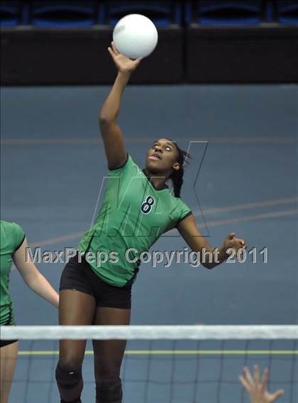 Thumbnail 2 in St. Mary's vs. St. Francis (CIF SJS D1 Final) photogallery.
