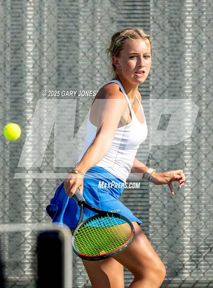 Thumbnail 3 in Rocklin vs Arroyo Grande photogallery.
