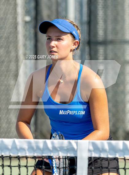 Thumbnail 3 in Rocklin vs Arroyo Grande photogallery.