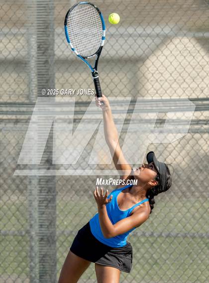 Thumbnail 2 in Rocklin vs Arroyo Grande photogallery.