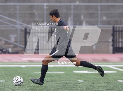 Thumbnail 3 in Del Norte vs. Villa Park (CIF SoCal Regional D3 Final) photogallery.