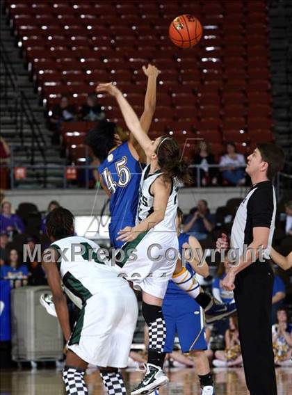 Thumbnail 1 in Neches vs. Lipan (UIL 1A Semifinal) photogallery.