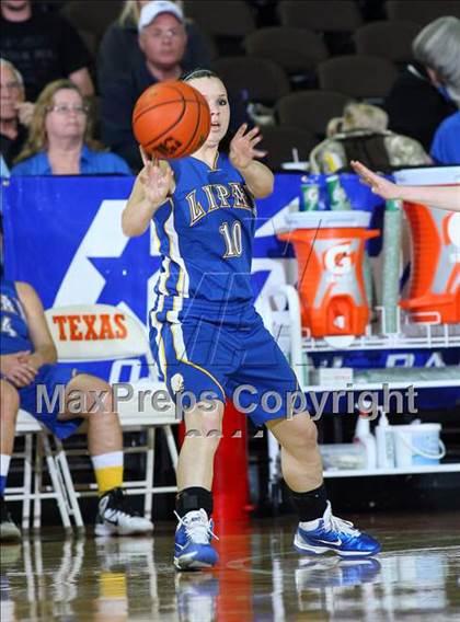 Thumbnail 1 in Neches vs. Lipan (UIL 1A Semifinal) photogallery.