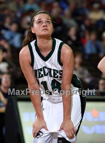 Thumbnail 2 in Neches vs. Lipan (UIL 1A Semifinal) photogallery.