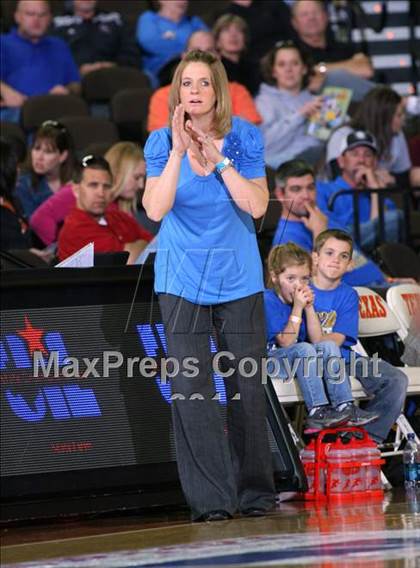 Thumbnail 1 in Neches vs. Lipan (UIL 1A Semifinal) photogallery.
