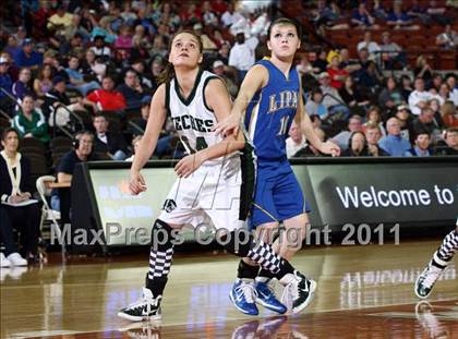 Thumbnail 2 in Neches vs. Lipan (UIL 1A Semifinal) photogallery.