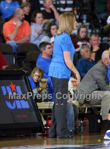 Thumbnail 2 in Neches vs. Lipan (UIL 1A Semifinal) photogallery.