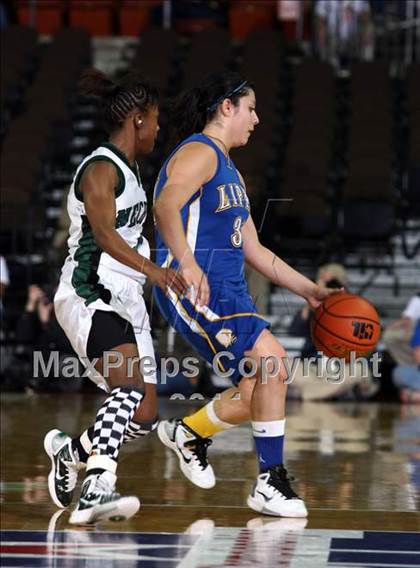Thumbnail 3 in Neches vs. Lipan (UIL 1A Semifinal) photogallery.