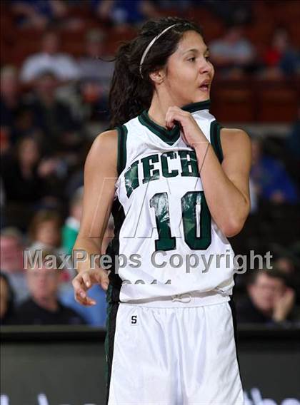 Thumbnail 3 in Neches vs. Lipan (UIL 1A Semifinal) photogallery.
