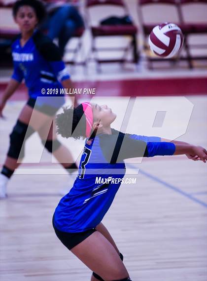 Thumbnail 3 in Middletown @ Kingston photogallery.