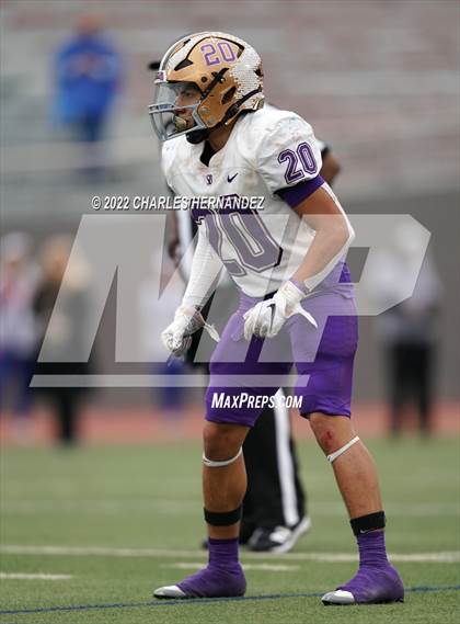 Thumbnail 2 in San Benito vs. Westlake (UIL 6A Division I Regional Semifinal) photogallery.