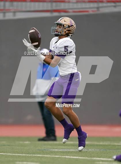 Thumbnail 1 in San Benito vs. Westlake (UIL 6A Division I Regional Semifinal) photogallery.