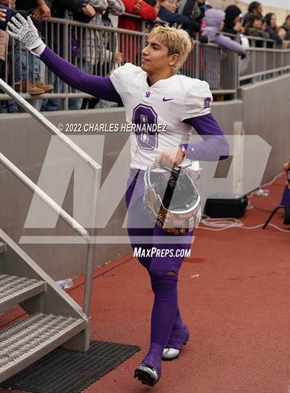 Thumbnail 3 in San Benito vs. Westlake (UIL 6A Division I Regional Semifinal) photogallery.