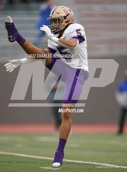 Thumbnail 2 in San Benito vs. Westlake (UIL 6A Division I Regional Semifinal) photogallery.