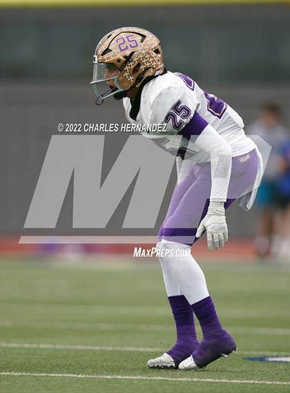 Thumbnail 3 in San Benito vs. Westlake (UIL 6A Division I Regional Semifinal) photogallery.
