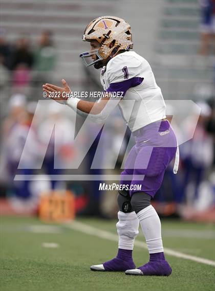 Thumbnail 3 in San Benito vs. Westlake (UIL 6A Division I Regional Semifinal) photogallery.