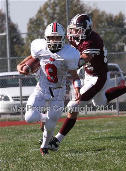 Thumbnail 3 in Red Bud vs. Staunton photogallery.