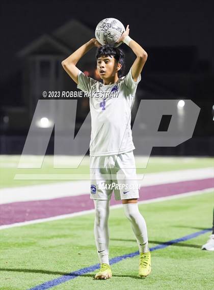 Thumbnail 2 in Wilson vs. Seagoville (UIL 5A Region II Bi-District Playoff) photogallery.