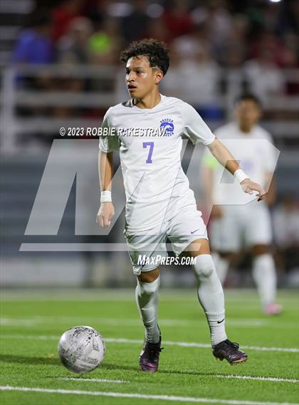 Thumbnail 3 in Wilson vs. Seagoville (UIL 5A Region II Bi-District Playoff) photogallery.
