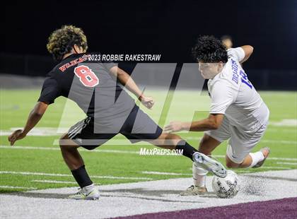 Thumbnail 1 in Wilson vs. Seagoville (UIL 5A Region II Bi-District Playoff) photogallery.