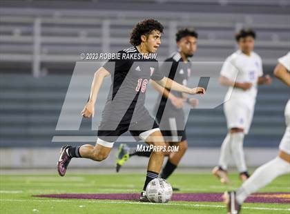 Thumbnail 1 in Wilson vs. Seagoville (UIL 5A Region II Bi-District Playoff) photogallery.