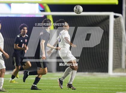 Thumbnail 2 in Wilson vs. Seagoville (UIL 5A Region II Bi-District Playoff) photogallery.