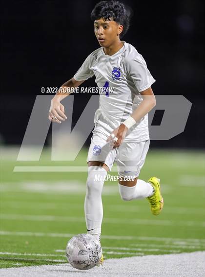 Thumbnail 2 in Wilson vs. Seagoville (UIL 5A Region II Bi-District Playoff) photogallery.