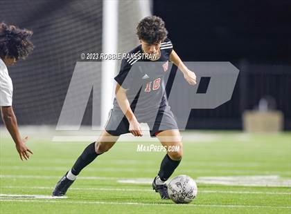 Thumbnail 2 in Wilson vs. Seagoville (UIL 5A Region II Bi-District Playoff) photogallery.