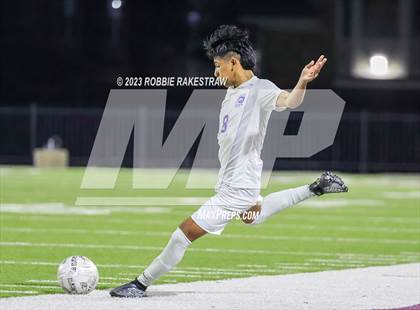Thumbnail 2 in Wilson vs. Seagoville (UIL 5A Region II Bi-District Playoff) photogallery.