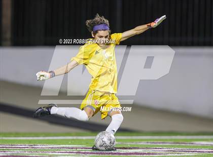 Thumbnail 3 in Wilson vs. Seagoville (UIL 5A Region II Bi-District Playoff) photogallery.