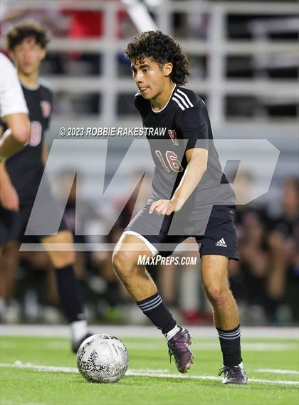 Thumbnail 2 in Wilson vs. Seagoville (UIL 5A Region II Bi-District Playoff) photogallery.