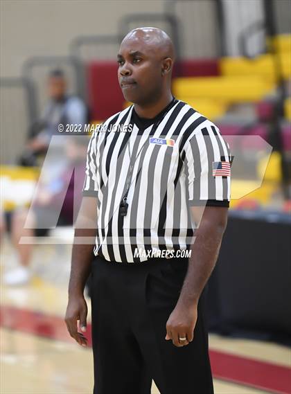 Thumbnail 2 in O'Connor vs. Chaparral (Hoophall West) photogallery.
