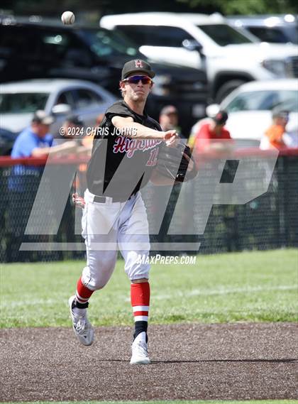 Thumbnail 1 in Highland vs Salem (IHSA, 3A sectional semifinal) photogallery.