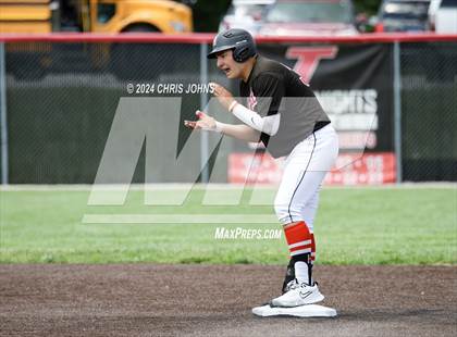 Thumbnail 2 in Highland vs Salem (IHSA, 3A sectional semifinal) photogallery.