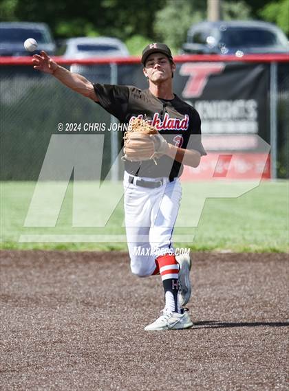 Thumbnail 3 in Highland vs Salem (IHSA, 3A sectional semifinal) photogallery.