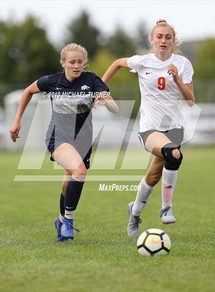 Thumbnail 3 in Post Falls vs Lake City (Lake City Jamboree) photogallery.