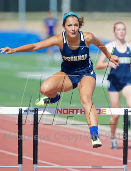Thumbnail 2 in NISD Alamo Relays photogallery.