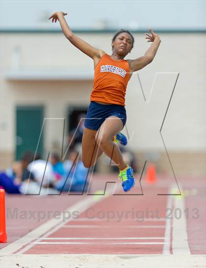Thumbnail 1 in NISD Alamo Relays photogallery.