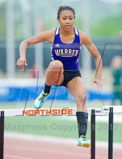 Thumbnail 1 in NISD Alamo Relays photogallery.