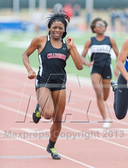 Thumbnail 1 in NISD Alamo Relays photogallery.