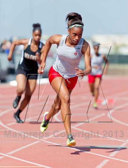 Thumbnail 1 in NISD Alamo Relays photogallery.