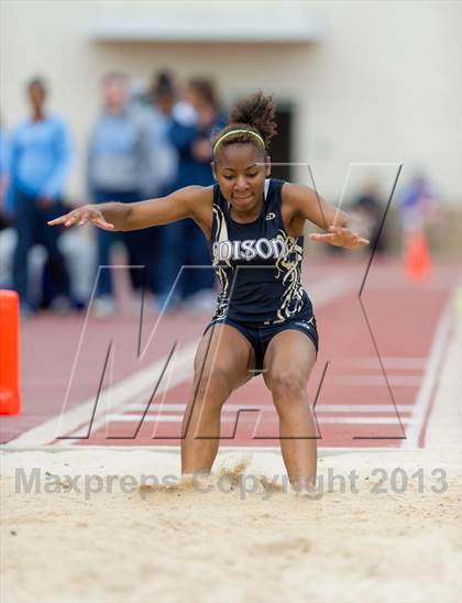 Thumbnail 3 in NISD Alamo Relays photogallery.