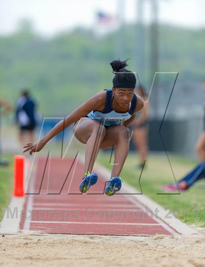 Thumbnail 1 in NISD Alamo Relays photogallery.